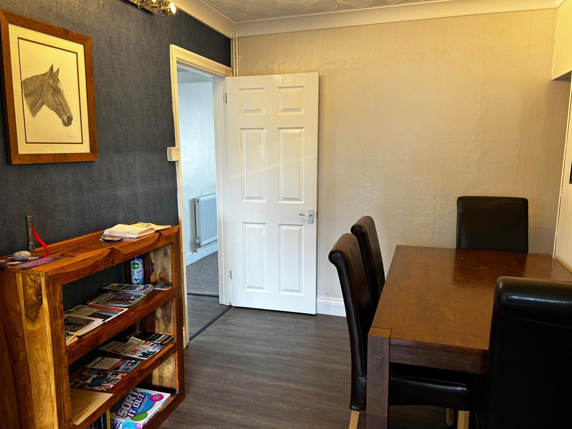 Ortari@70 Appartement Swansea Buitenkant foto